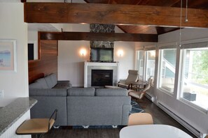 Smart-tv en een open haard