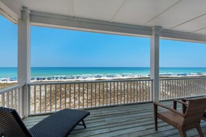 Property grounds - Sea La Vie | 🌅 Spacious Gulf-Front Home with Balcony Views + Steps to Sand (Navarre)