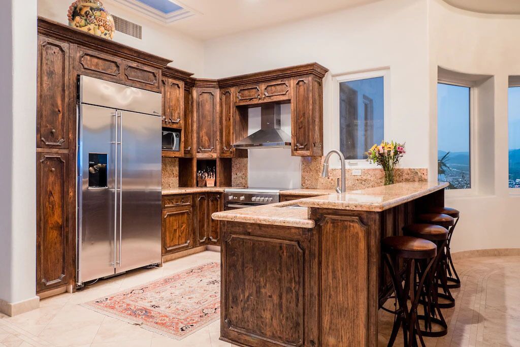 Spectacular Newly Remodeled in Pedregal, Amazing Panoramic Views