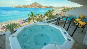 Outdoor spa tub - One Bedroom Executive Ocean front Guarantee  (Cabo San Lucas)