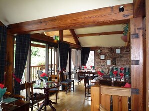 Bar (on property) - Highland Drove Inn (Penrith)