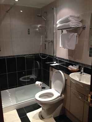 Free WiFi, bed sheets - Highland Drove Inn (Penrith)