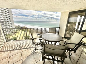 Outdoor dining - Incredible views! Lovely 3-bedroom condo 4086 BS1 (Miramar Beach)