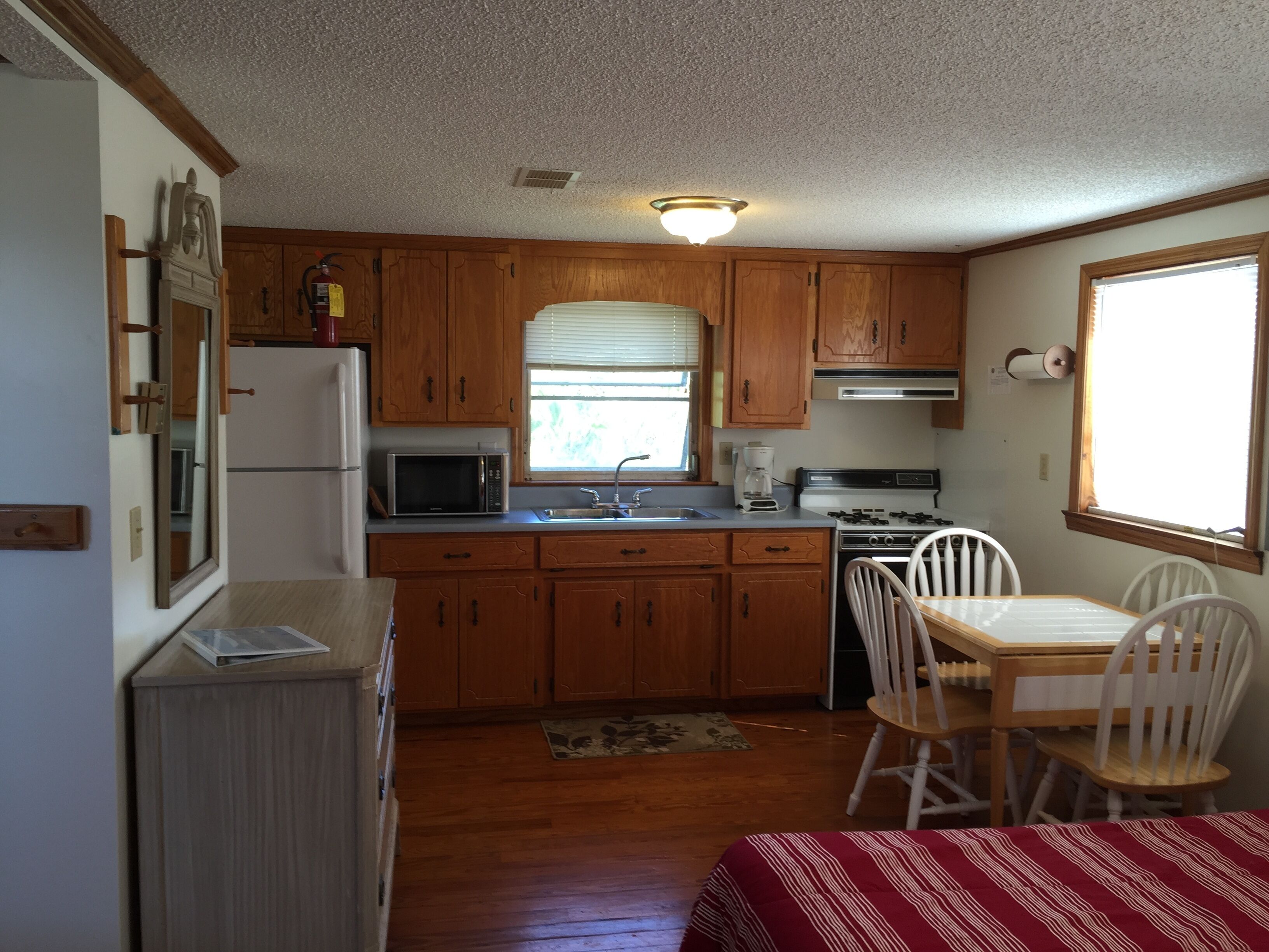 Spring Warrior Fish Camp Studio Room, Located On the Gulf of Mexico