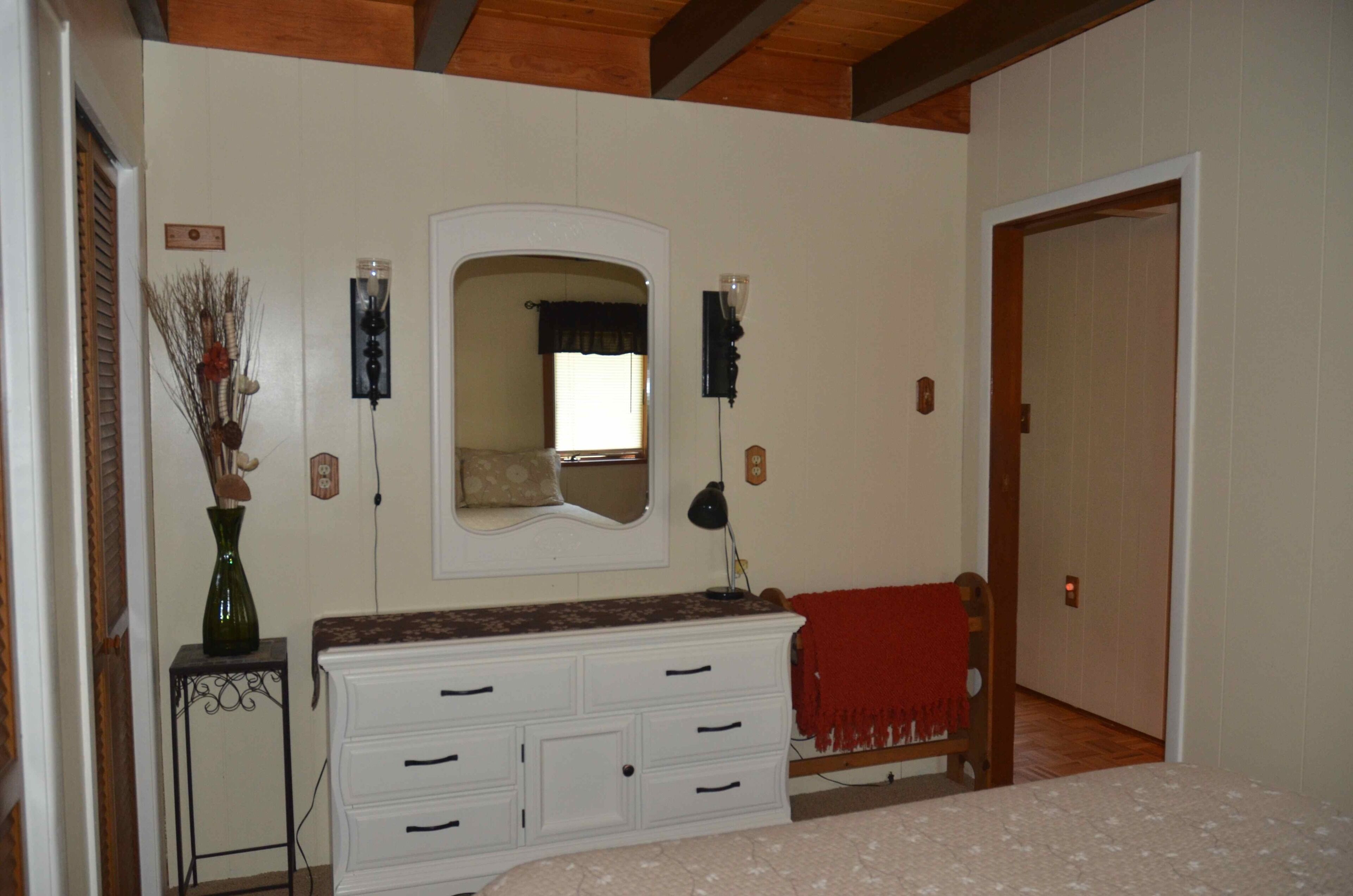 Clean, Fox Chapel Area, 20 Minutes from Downtown Pittsburgh