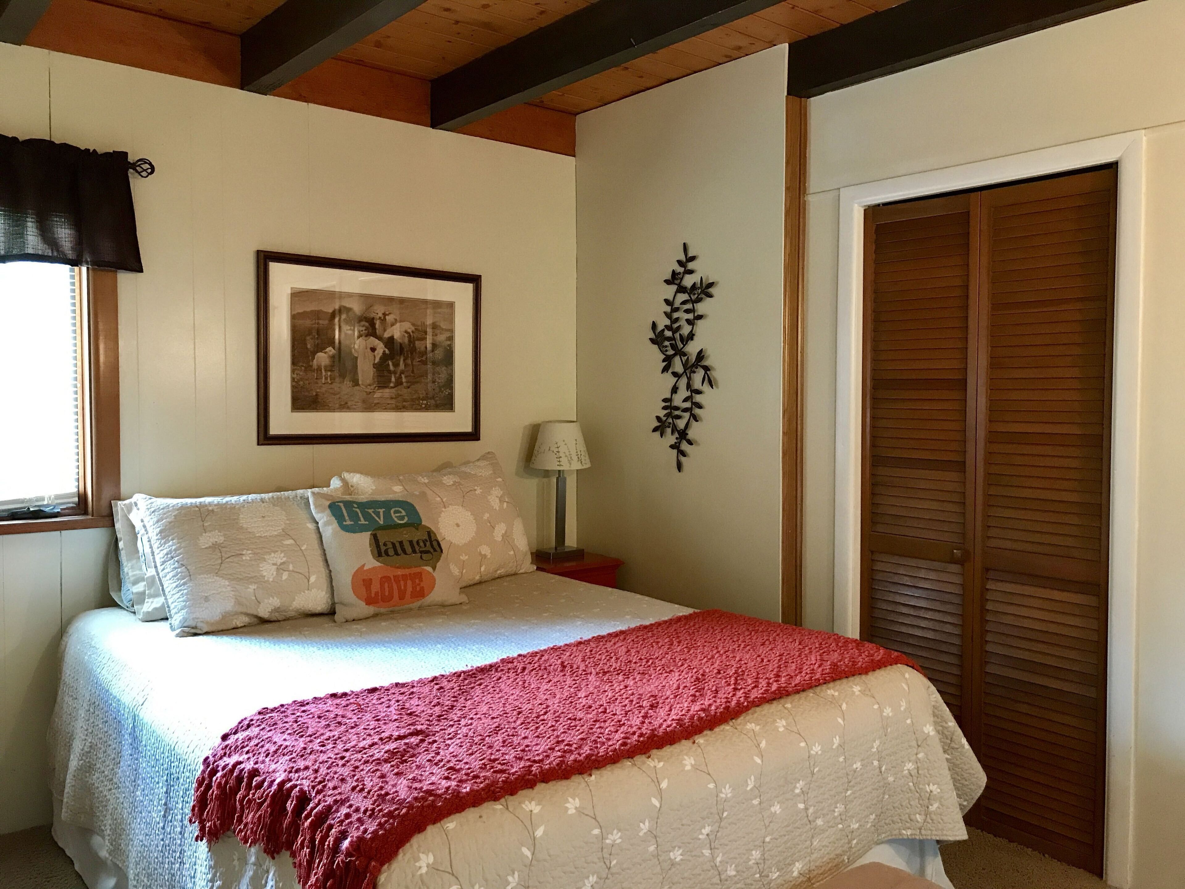 2 bedrooms, iron/ironing board, travel crib, free WiFi