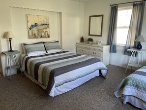 6 عدّة غرف نوم ومكواة/لوح كي وواي فاي مجانًا وملاءات أسرّة