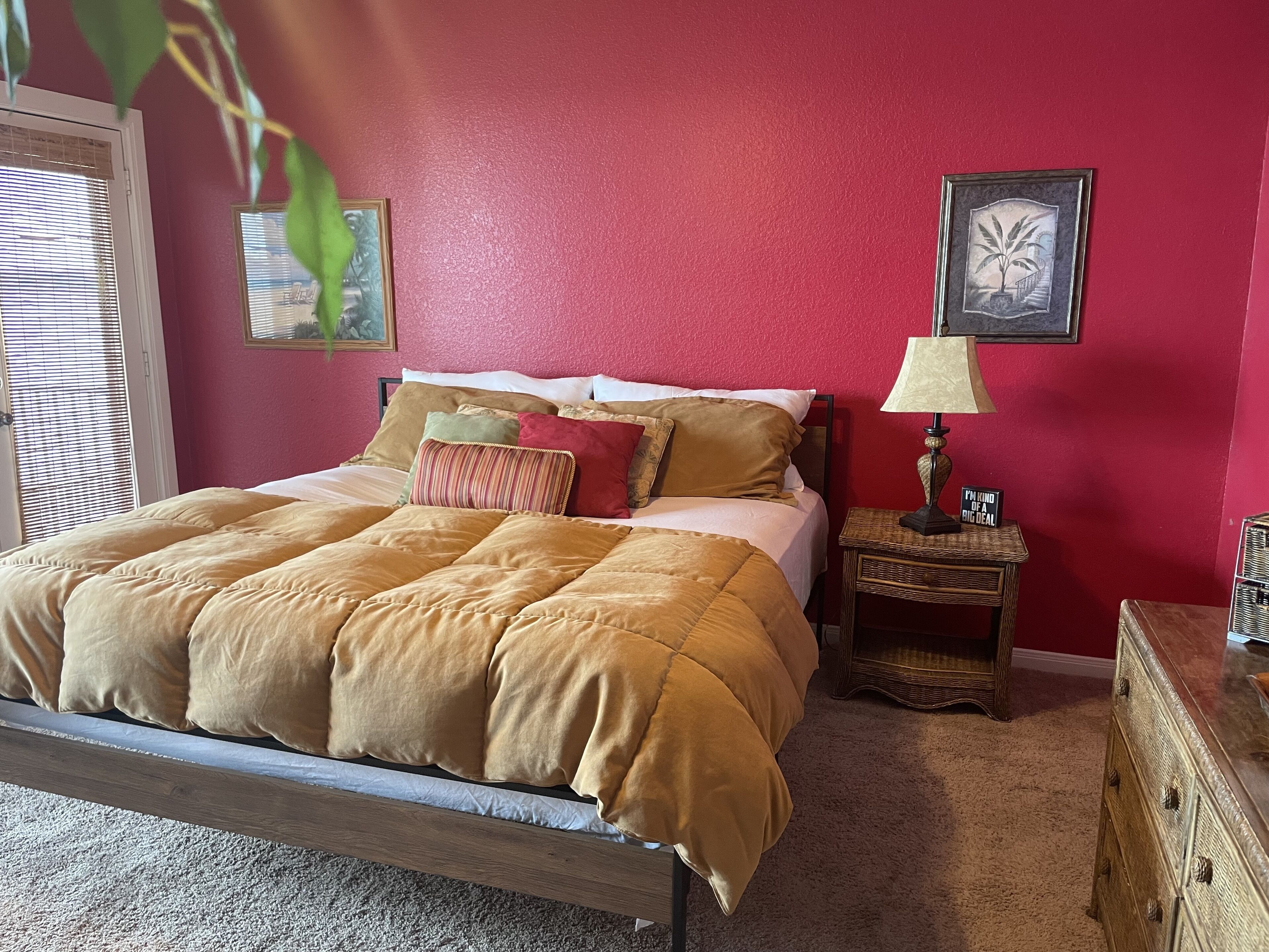 3 bedrooms, iron/ironing board, free WiFi, bed sheets