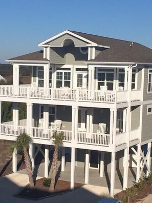 Exterior - Custom Home With Many Extras with beautiful Ocean Views! (Ocean Isle Beach)