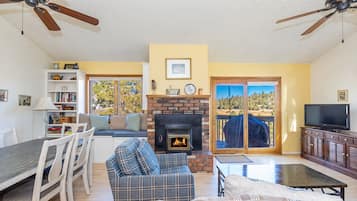 TV connectée, cheminée