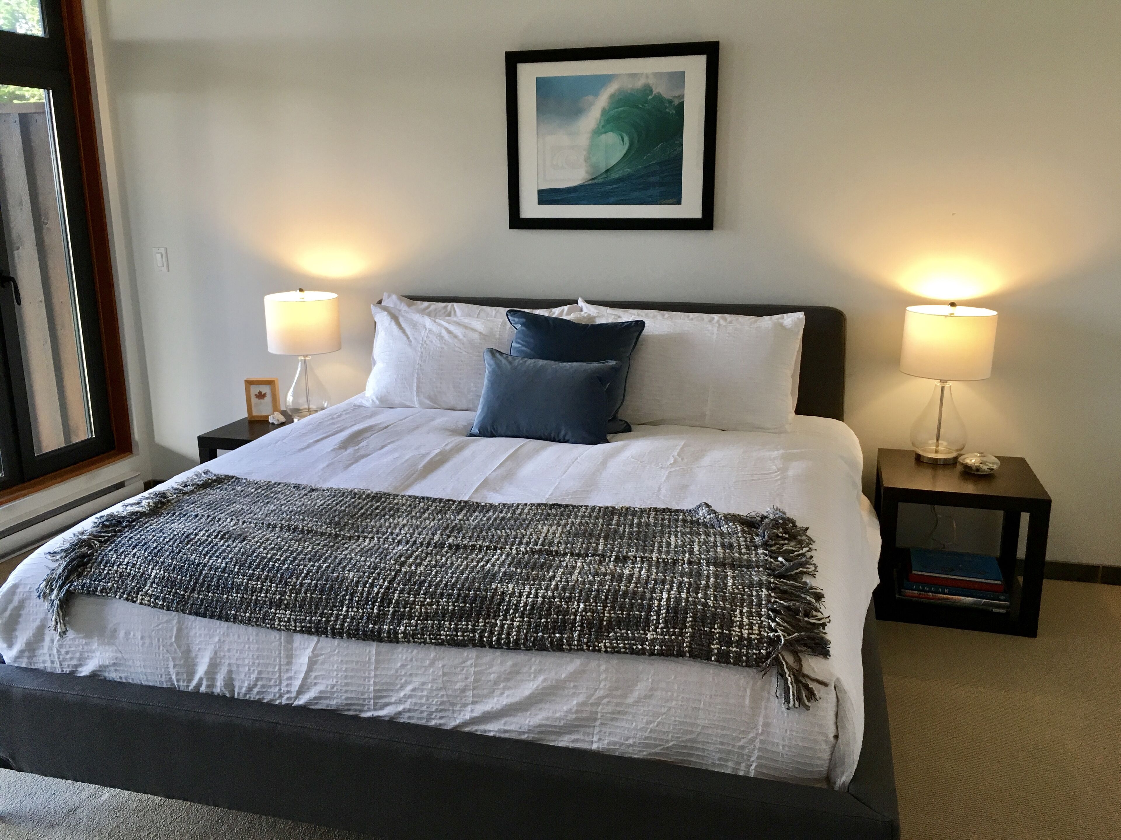 The View offers ocean views is close to town & Wild Pacific Trail