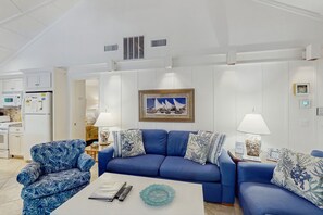 TV, DVD player, books, stereo