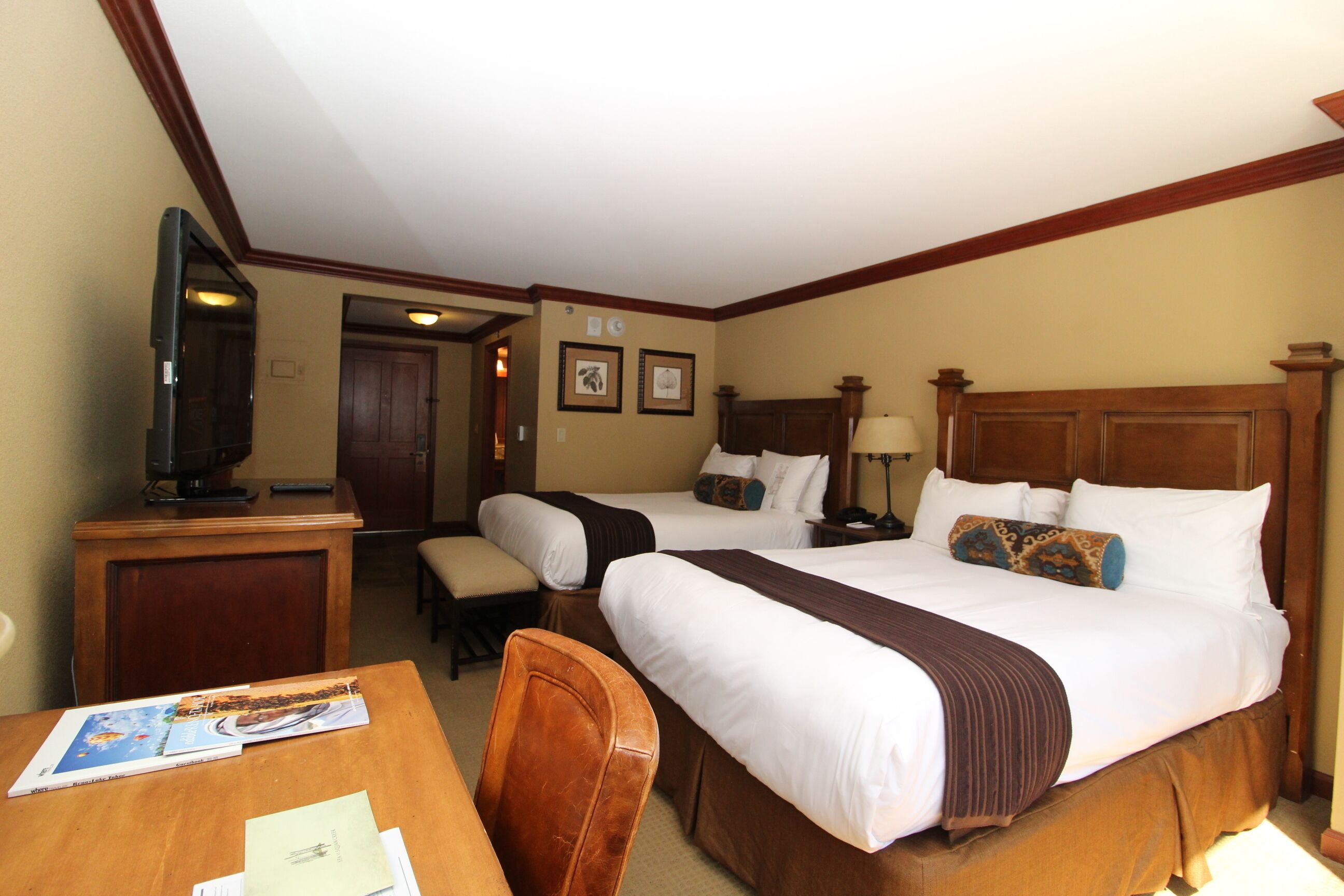 Everline Spa & Resort: Forest View Deluxe Queen Room