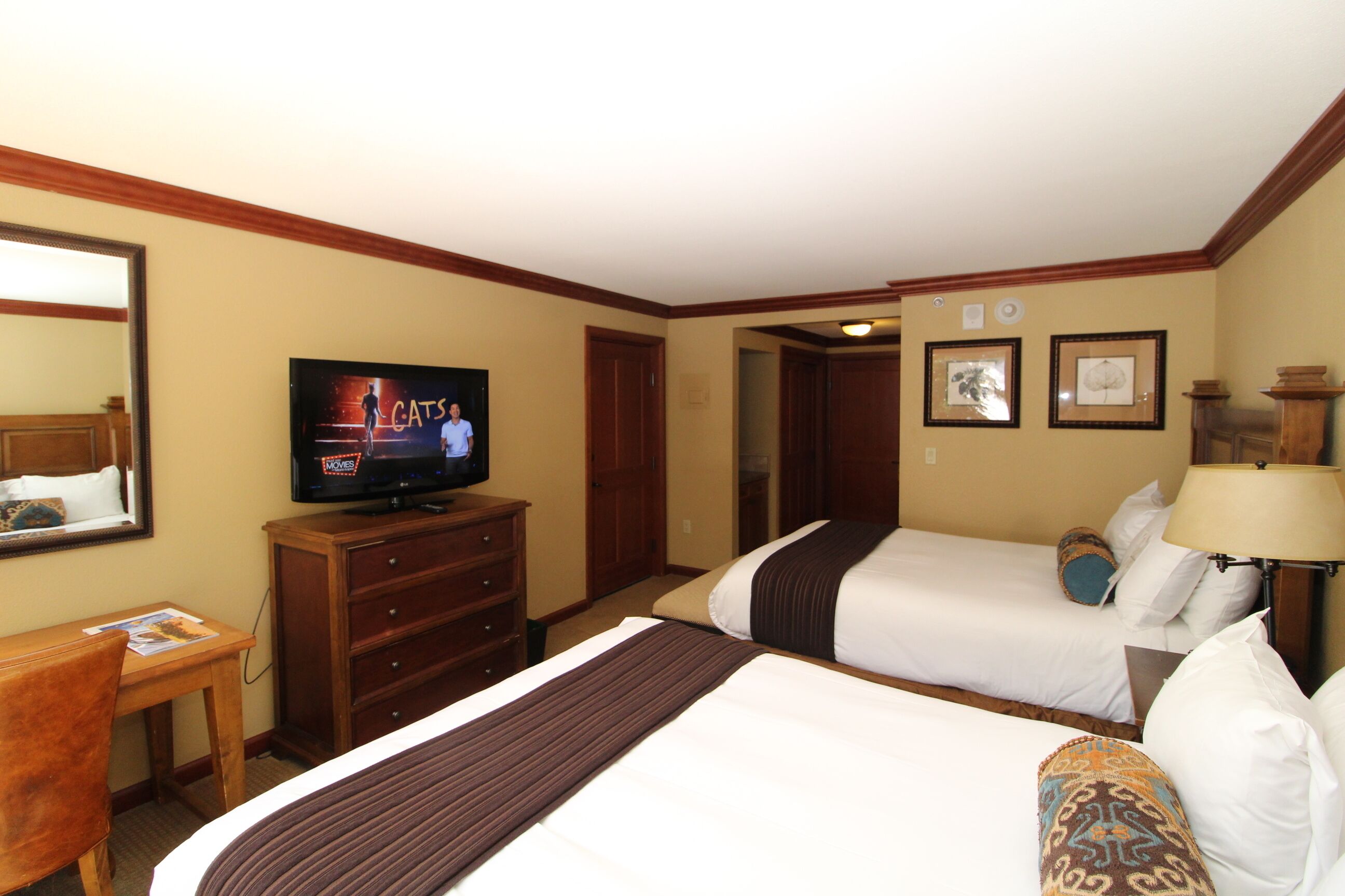 Everline Spa & Resort: Forest View Deluxe Queen Room