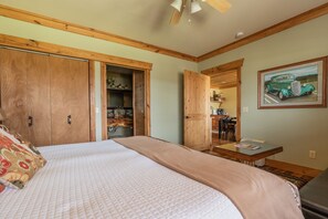 2 chambres, fer et planche à repasser, Wi-Fi gratuit, draps fournis