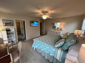 4 bedrooms, iron/ironing board, Internet - One Level Rehoboth Beach Home with Amenities Parking Clean and Airy (Rehoboth Beach)