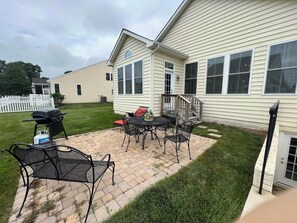 Outdoor dining - One Level Rehoboth Beach Home with Amenities Parking Clean and Airy (Rehoboth Beach)