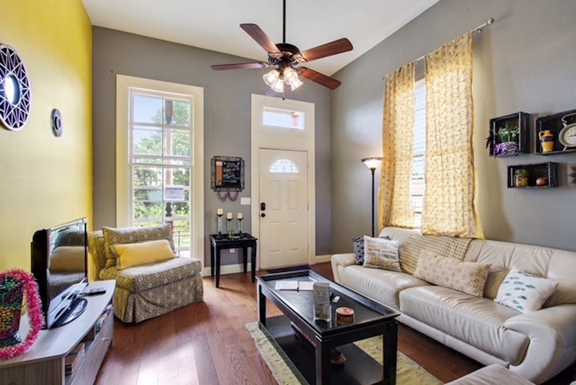 Sunny & Cheerful Home near the French Quarter and the Superdome!