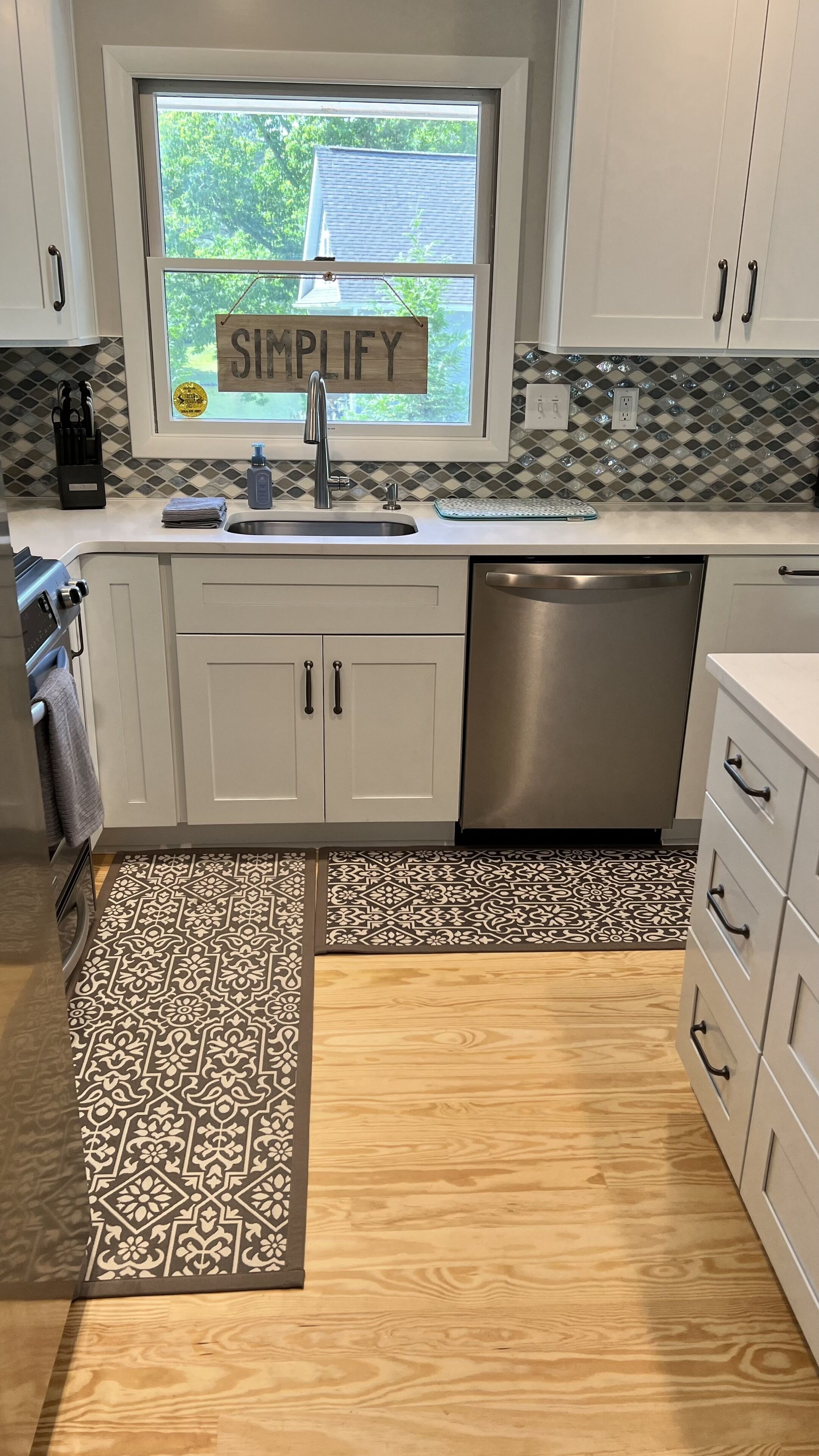 Family Getaway on Large Quiet Cove w/Great views!