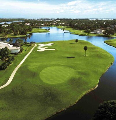 Beautiful 3 Bedroom Vacation Home with Private Pool 