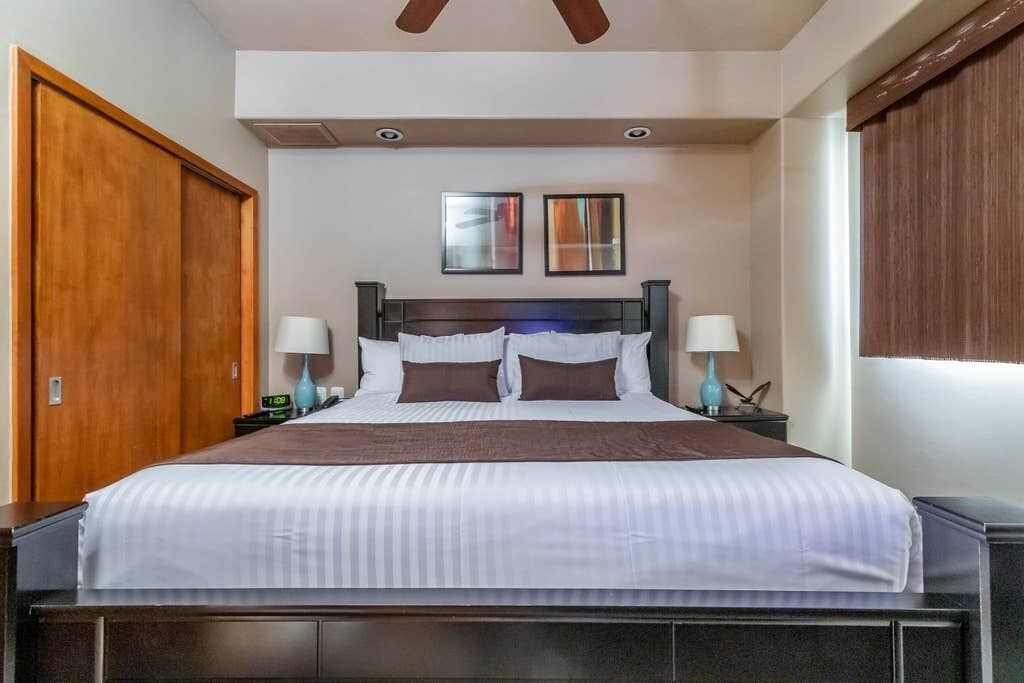 Cristal 302 Luxury Ocean Front 1 Bed/1Bath, Luxury Ocean Front 1 BD in the Cristal Building (Phase I