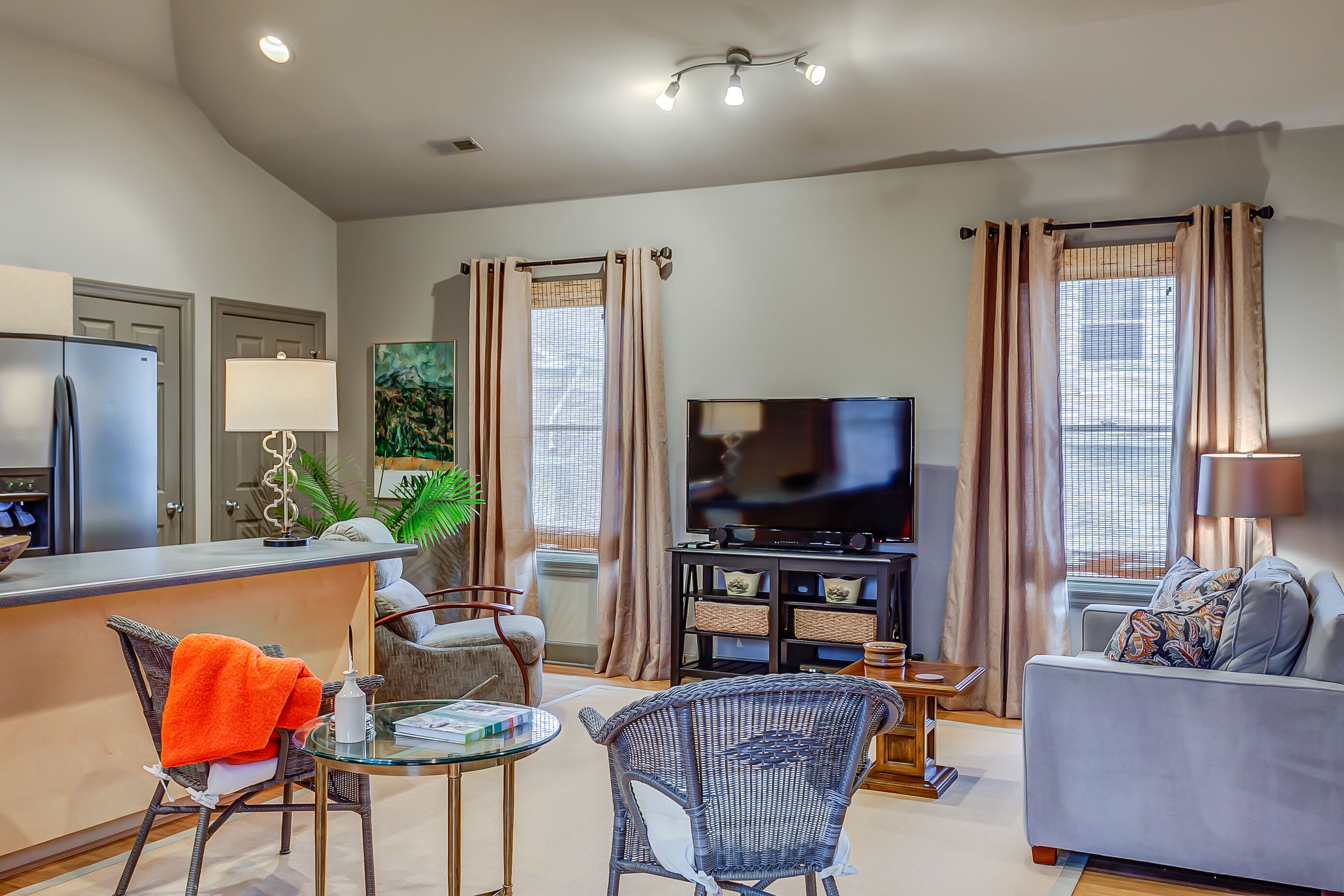 Loft on West Main 5 blocks from Downtown Franklin