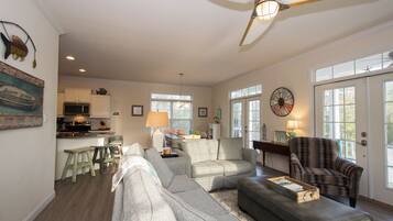 Télévision, jeux vidéo, lecteur de DVD, livres