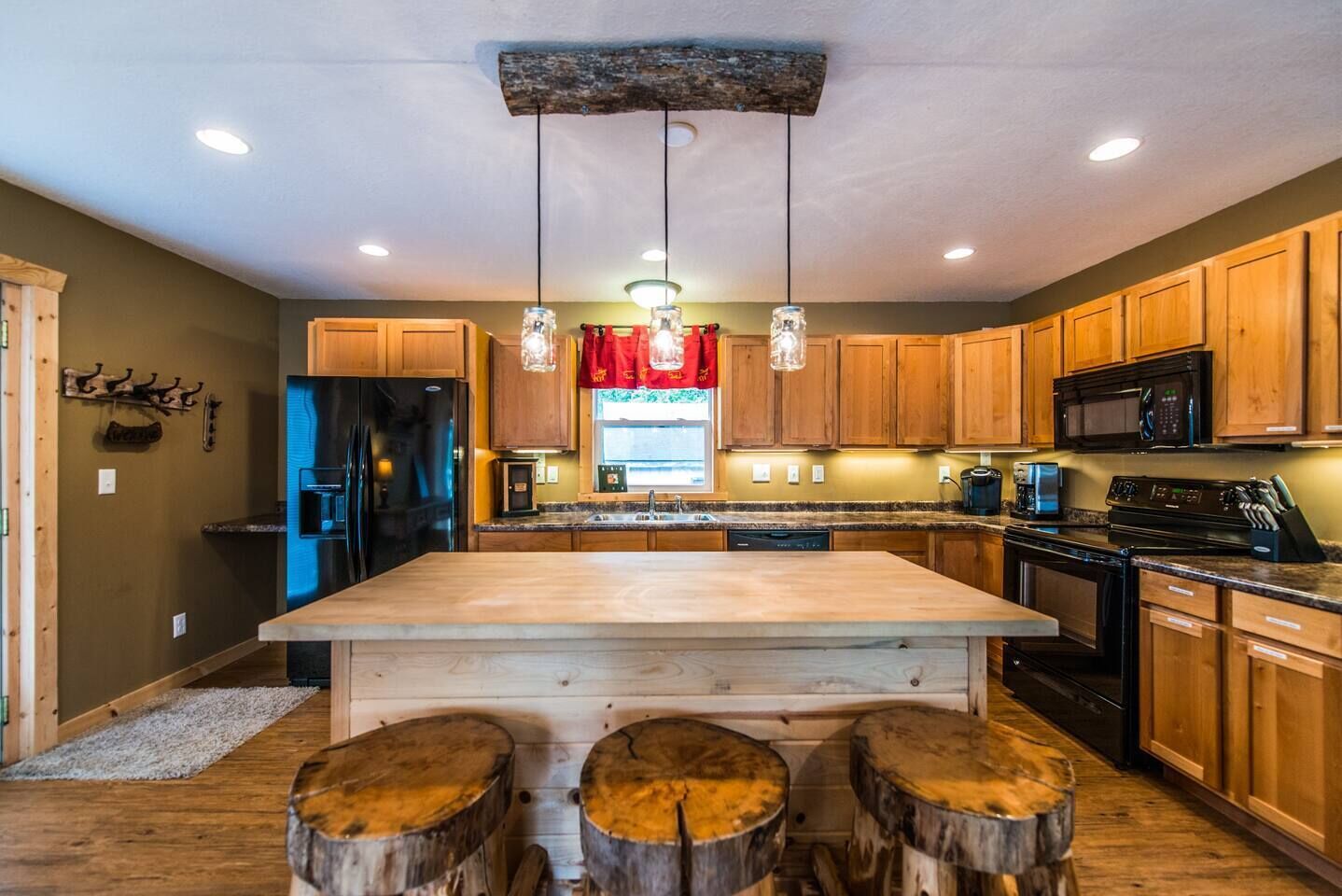 Gorgeous Up at the Lake Home With Modern Features!