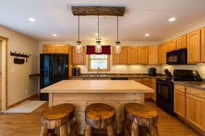 Fridge, microwave, oven, stovetop - Swim-Friendly Lakefront Cabin on Big Blake | Flat Lot, Fire Pit & Water Toys (Balsam Lake)