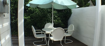 Mid century modern 1 bedroom apartment