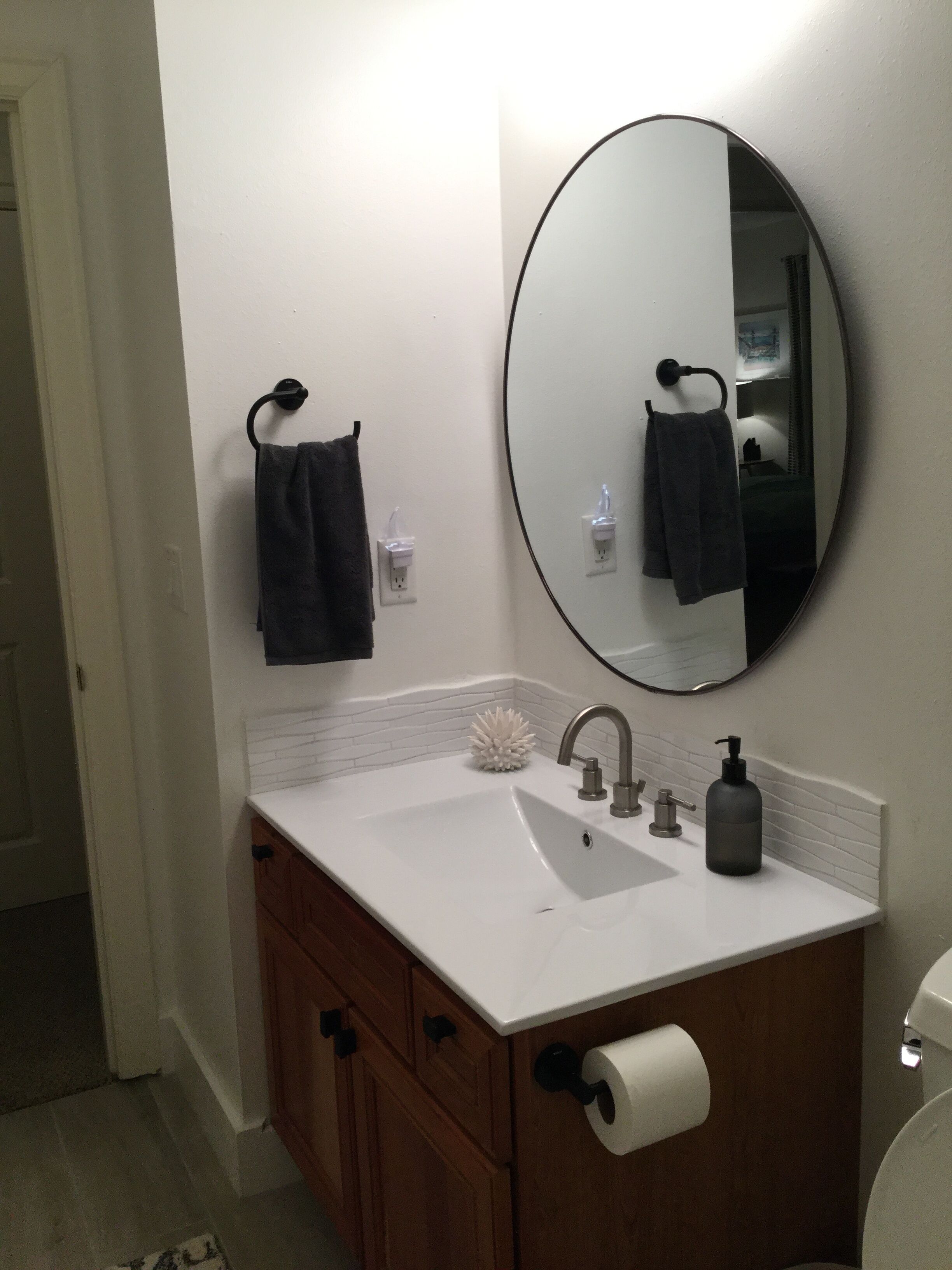 Modern, Peaceful Family Beach Retreat !