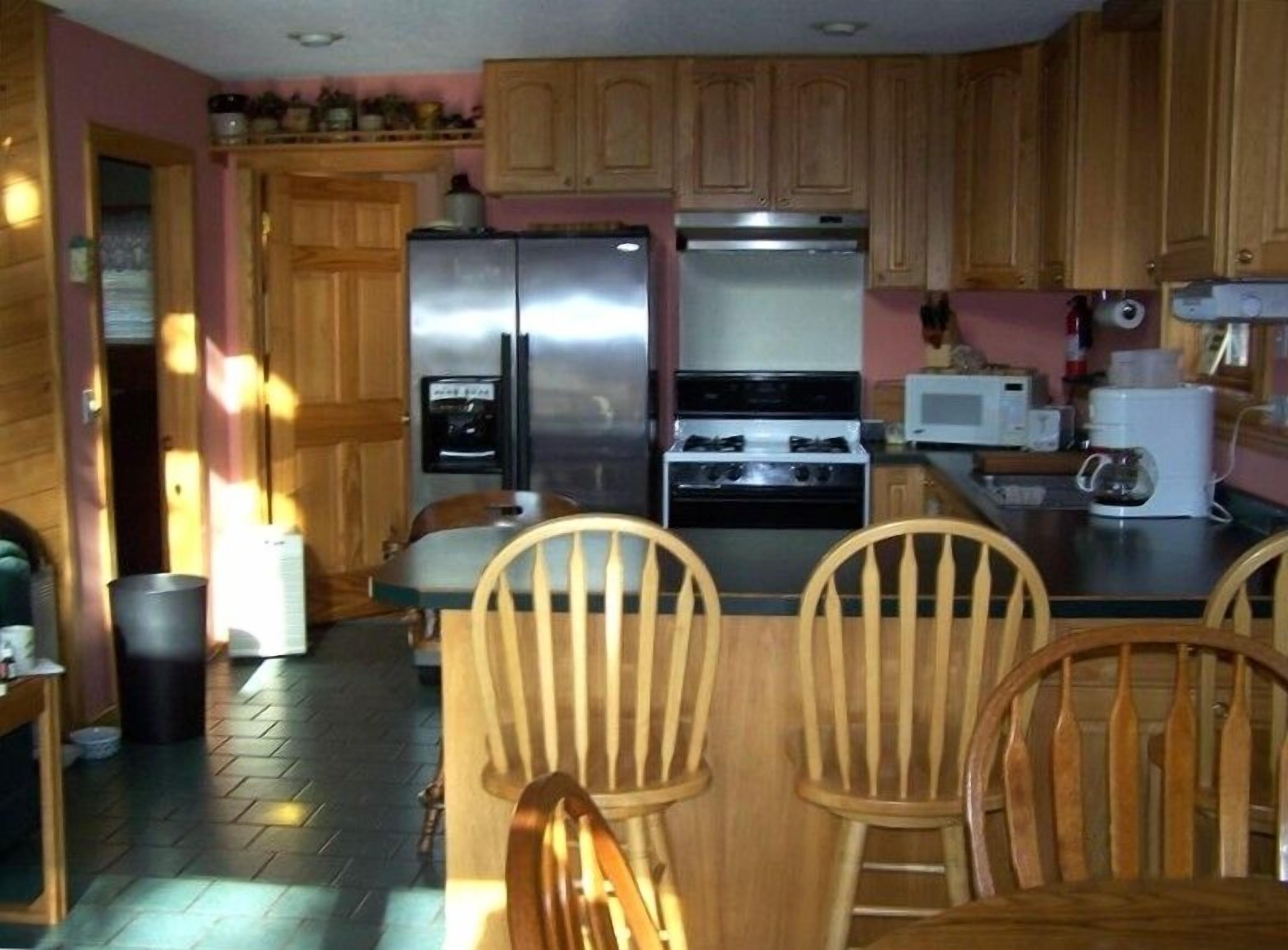 Cozy Cabin -2 Hr from Twin Cities,Economy Pricing! Have to C