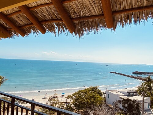 Spectacular expansive water views - you may never leave the condo!