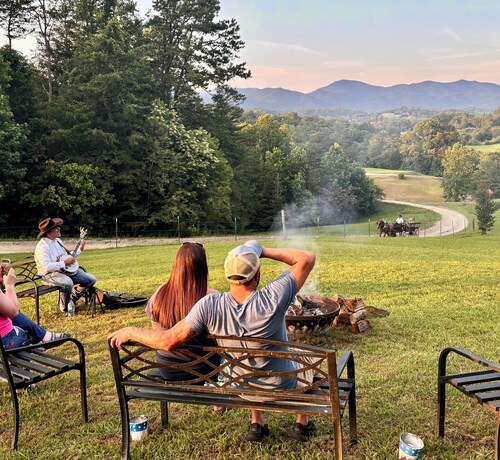 The Upper Threshold Suite at the Country Manor Inn
