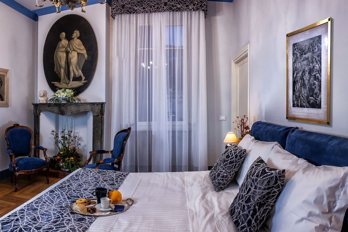 Luxe tweepersoonskamer, uitzicht op bergen | Italiaanse Frette-lakens, luxe beddengoed, donzen dekbedden