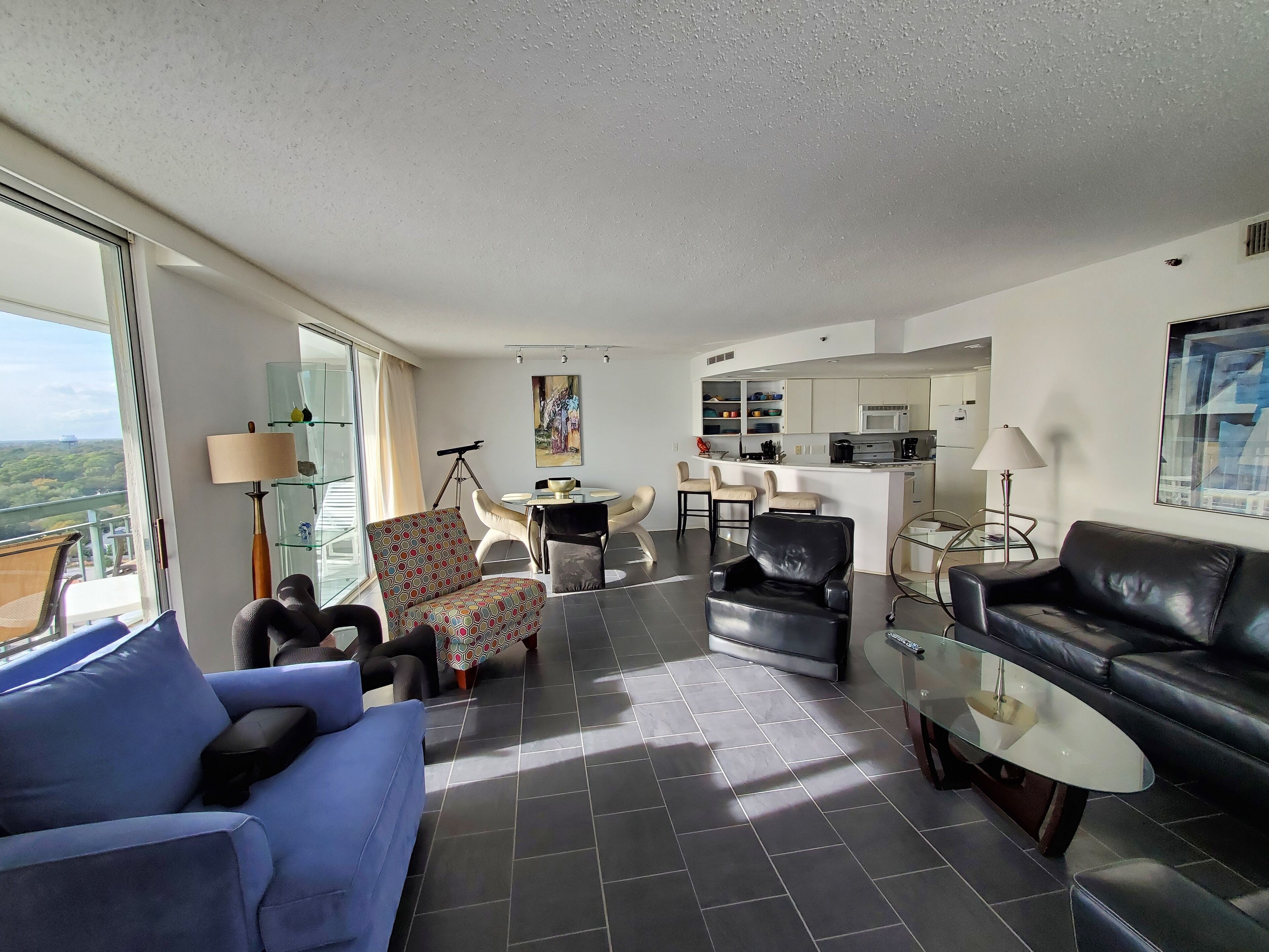 True Direct Oceanfront - Lg Penthouse Corner Unit!  Spacious, Modern & Clean! 