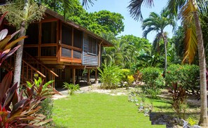 Exterior - Family Friendly Beach Bungalow. Private Eco Dive Resort With A Pool & Beach (Palmetto Bay)