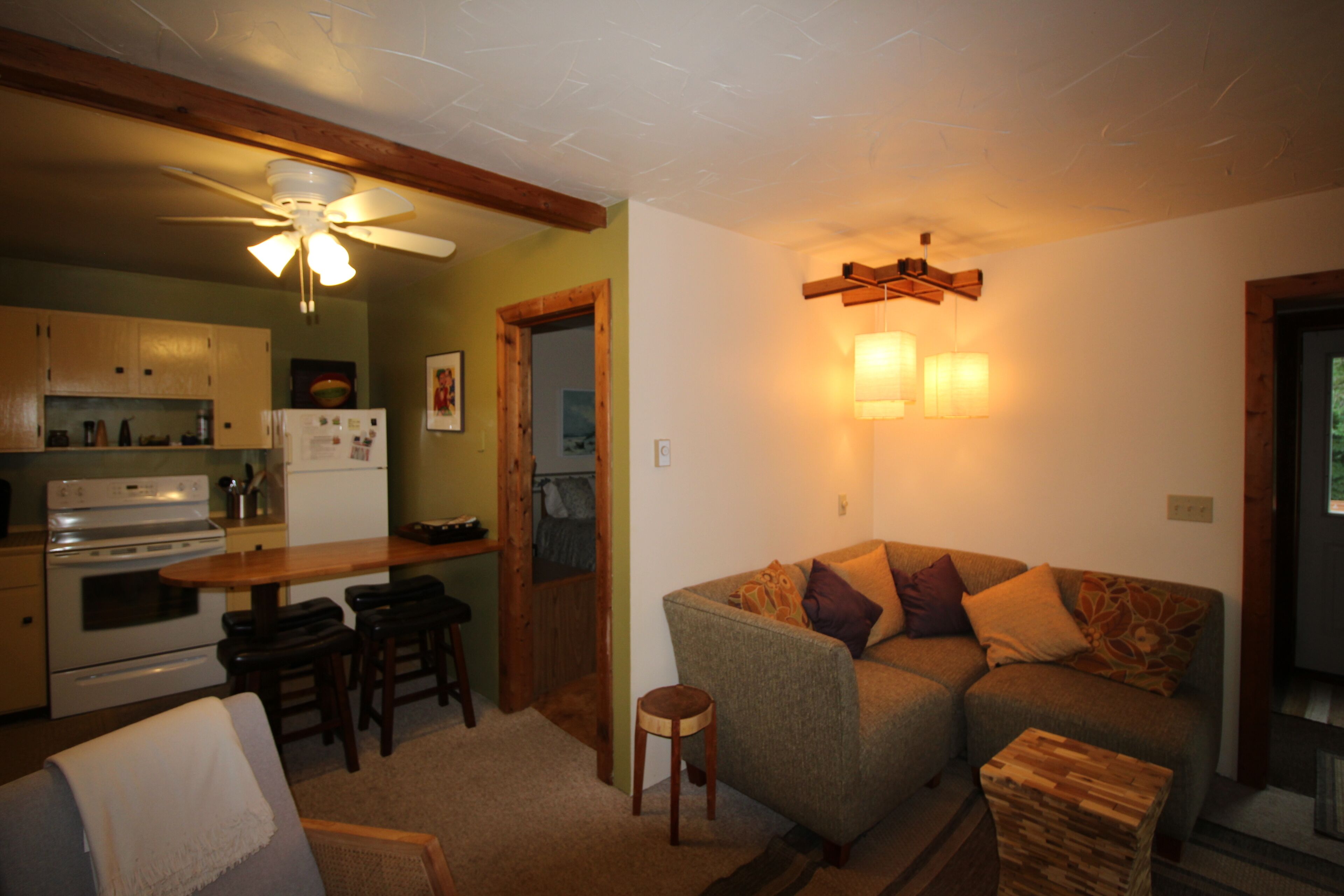 Close to Alexandria; Tranquil Lake Blackwell, Lake Retreat w/hot tub  