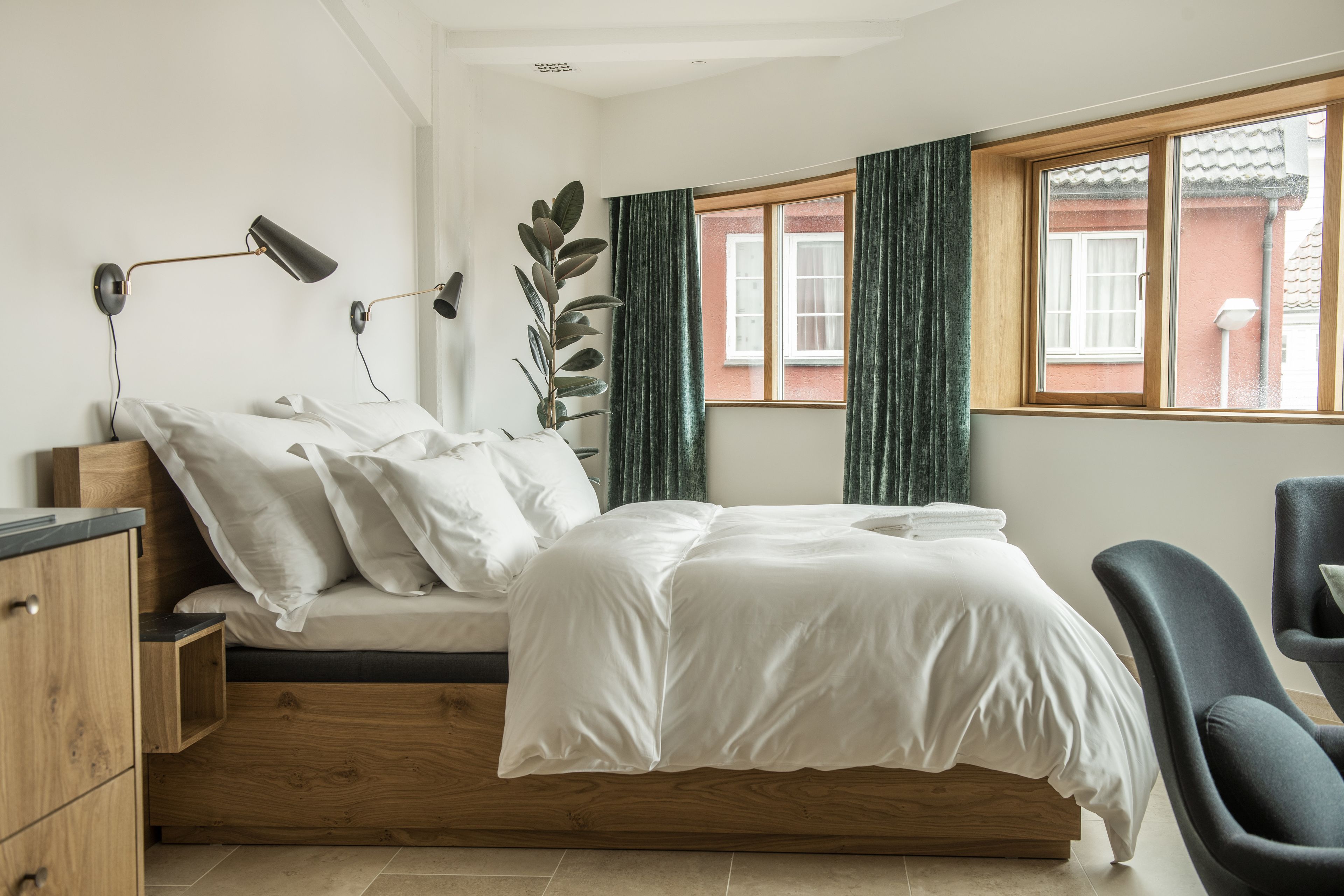 junior suite, non smoking, ocean view | 1 bedroom, premium bedding, pillow-top beds, minibar