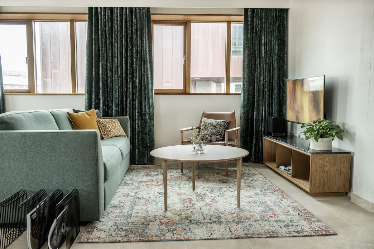 superior suite, non smoking | 1 bedroom, premium bedding, pillow-top beds, minibar