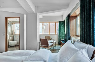 1 間睡房、高級寢具、特厚豪華床墊、迷你吧