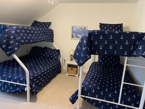 6 bedrooms, iron/ironing board, free WiFi