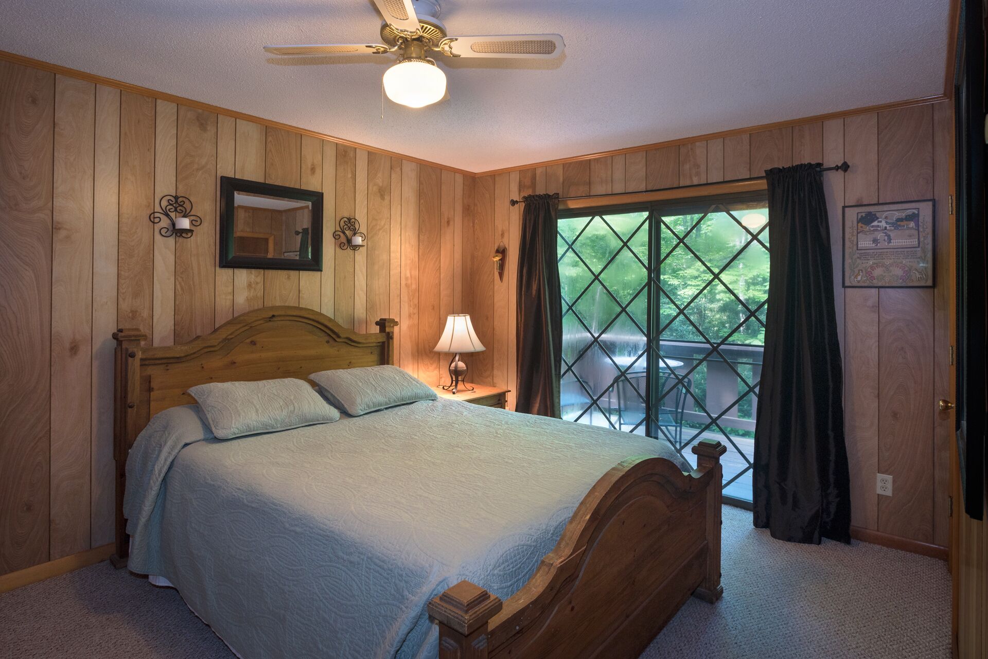 3 bedrooms, iron/ironing board, travel crib, free WiFi