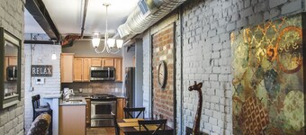 Cozy loft in the ❤️ of DT Lynchburg! 