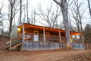 Exterior - Ozarks Best Kept Secret (Combs)
