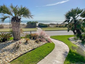 Property grounds - On The Beachfront, Newly Appointed 2BR 2BA Myrtle Beach Residential Area (Myrtle Beach)
