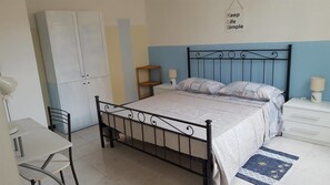 Desk, free WiFi, bed sheets