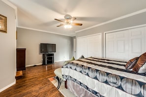 Traditional House, Multiple Bedrooms, Non Smoking, Lake View | Water view - Beautiful Kayewood Waterfront Retreat (Little Elm)