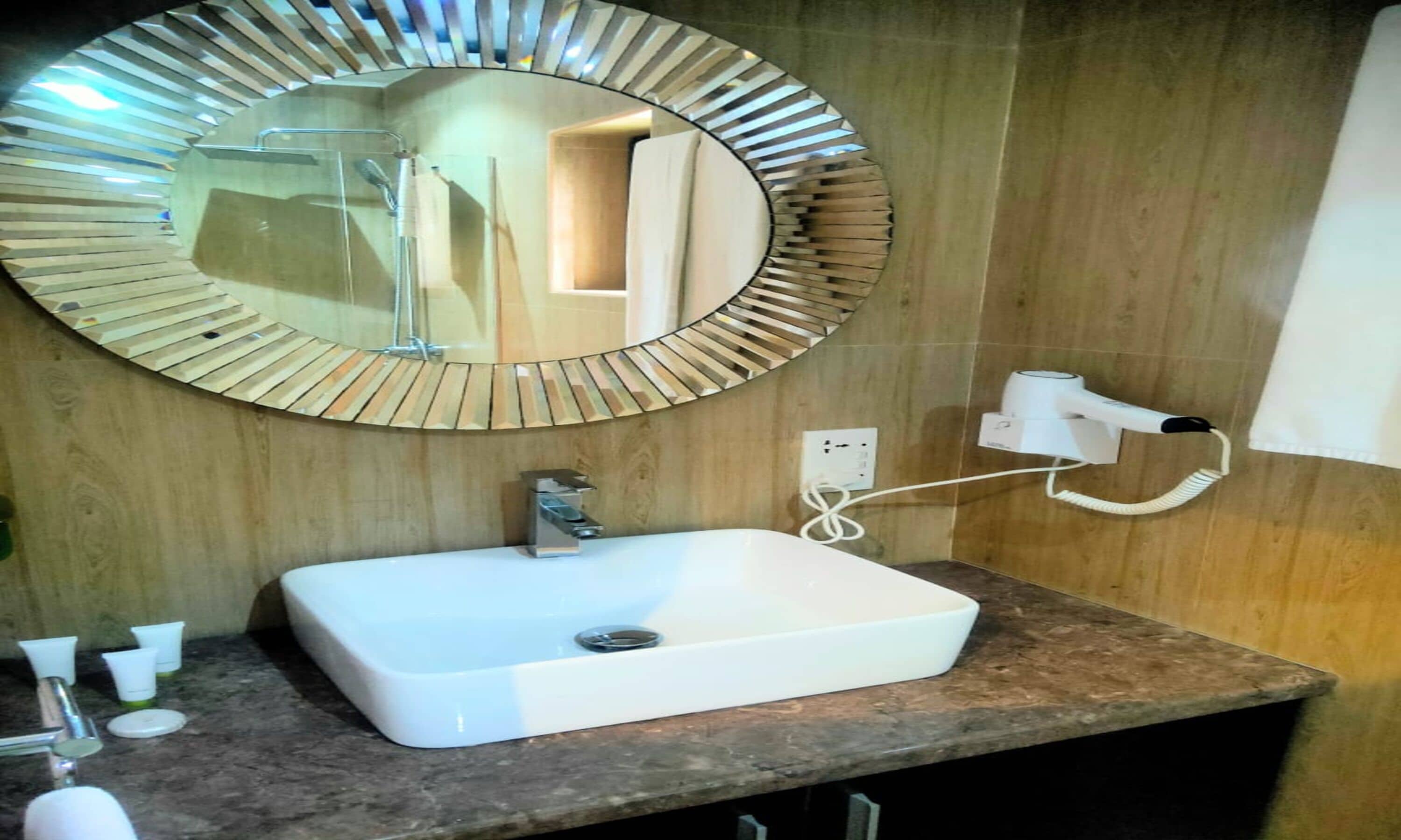 standard room, 1 queen bed | bathroom | deep-soaking bathtub, rainfall showerhead, designer toiletries