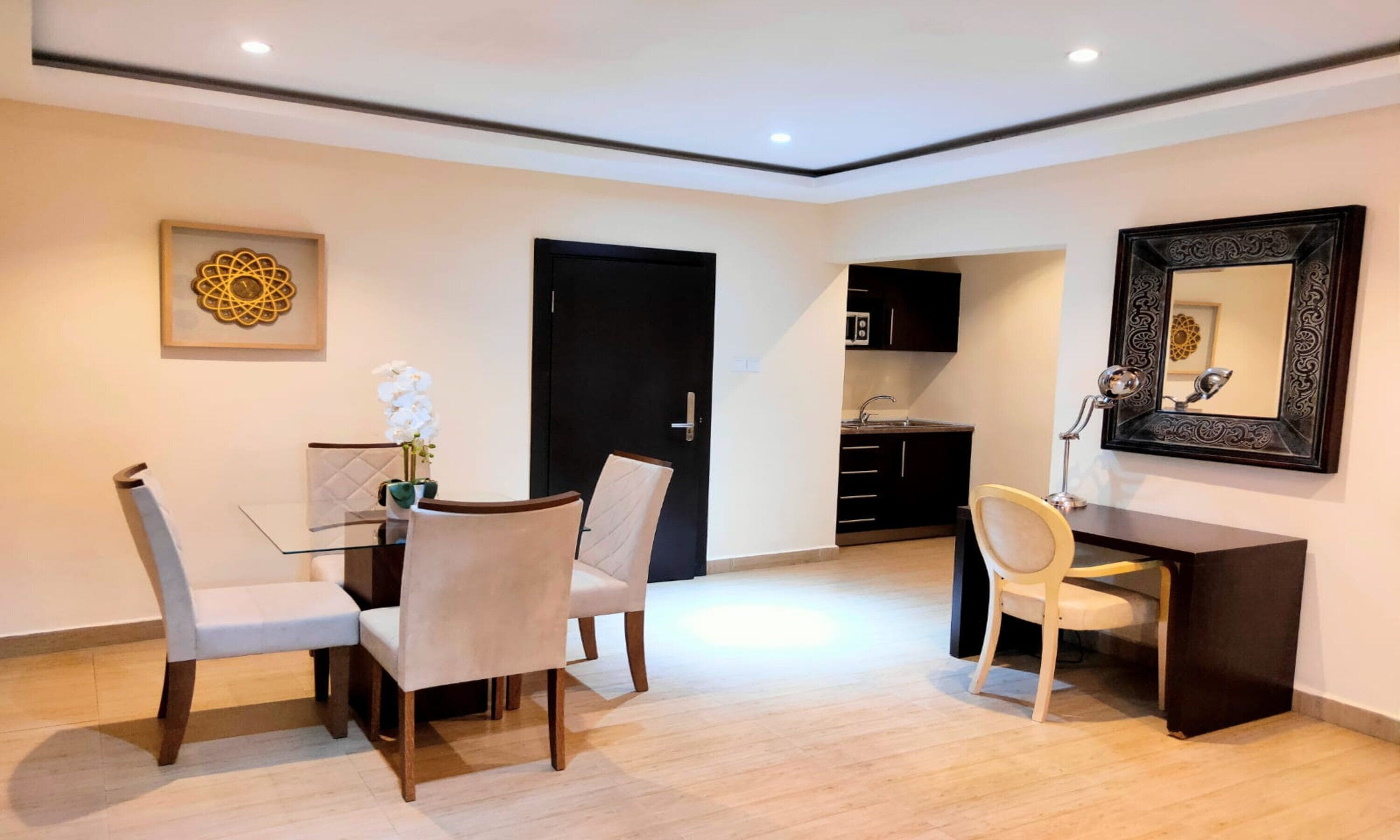 executive suite | living area | flat-screen tv